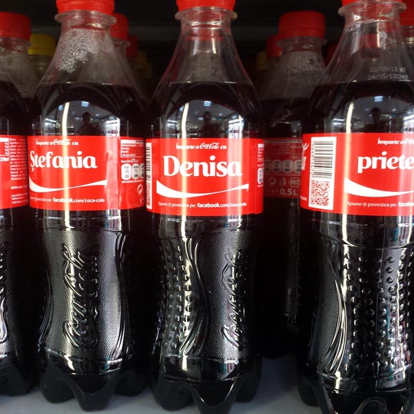 Împarte o Coca-Cola cu Denisa